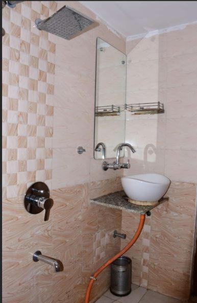 Ar Grand Hotel Rajgir Luaran gambar